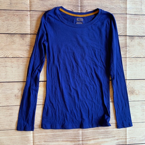 Active Basic Athleisure Workout Top - Picture 2 of 4